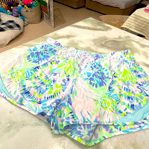 Lilly Pulitzer Pants - Lilly Pulitzer Luxletic Running Shorts NWOT